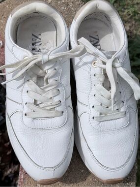 Zara White Leather Lace-Up Sneakers